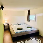 Laughlab With Free Parking -enjoy!!! Appartement *